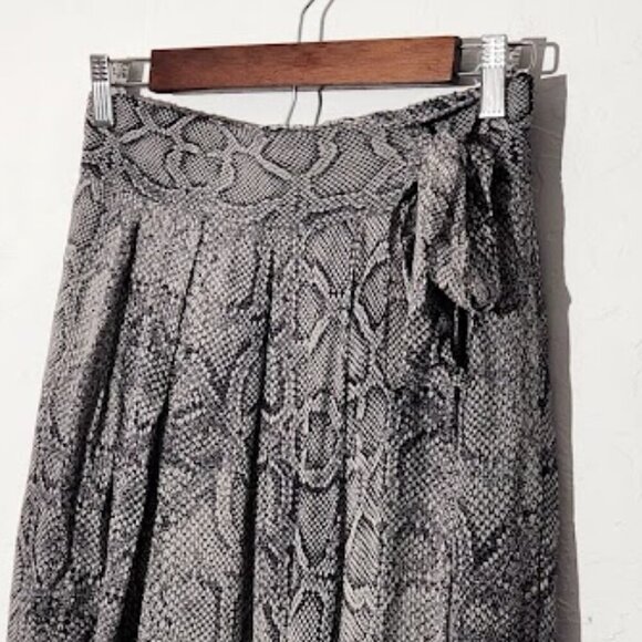 Maeve Women's Flowy Midi Skirt in size 4 - Picture 2 of 5